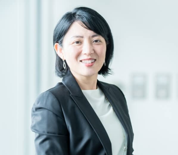 出井　京子